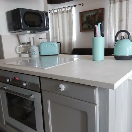 Apartment Living-in-history: Heidi Braun *